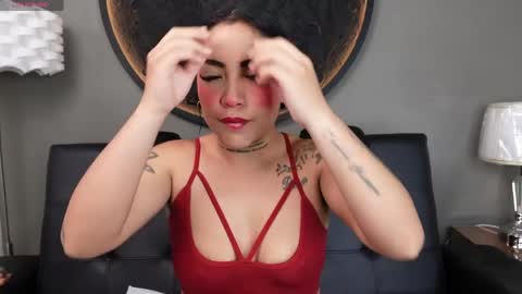Vaiolette online show from 04.25.26