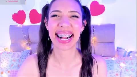 Snapshot of miss_veronica2 chatting on 02.12.25 Miss Veronica online show from 02.12.25