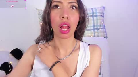 Snapshot of miss_veronica2 chatting on 02.25.25 Miss Veronica online show from 02.25.25