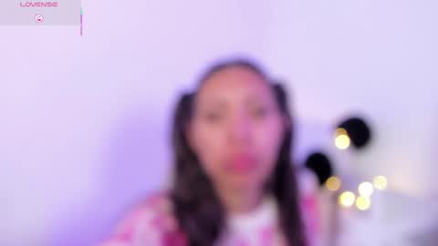 Snapshot of miss_veronica2 chatting on 03.04.25 Miss Veronica online show from 03.04.25