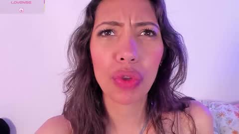 Snapshot of miss_veronica2 chatting on 03.05.25 Miss Veronica online show from 03.05.25