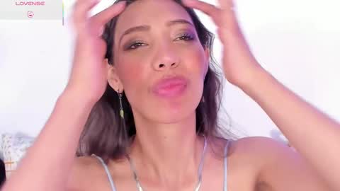 Snapshot of miss_veronica2 chatting on 03.10.25 Miss Veronica online show from 03.10.25