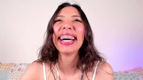 Snapshot of miss_veronica2 chatting on 09.12.25 Miss Veronica online show from 09.12.25