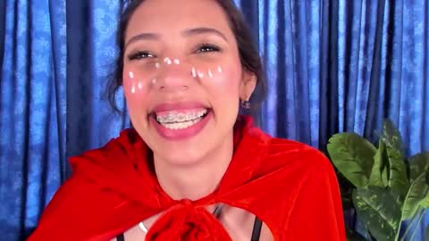 Snapshot of miss_veronica2 chatting on 10.31.25 Miss Veronica online show from 10.31.25