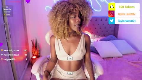 Tay Tay Independent Model   online show from 12.05.24