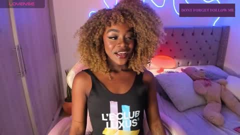 Tay Tay Independent Model   online show from 03.01.25