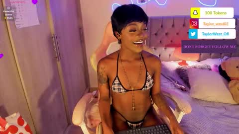 Tay Tay Independent Model   online show from 10.17.25