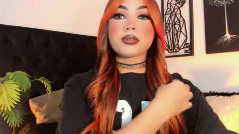 Snapshot of miss_zz chatting on 09.19.25 miss_zz online show from 09.19.25