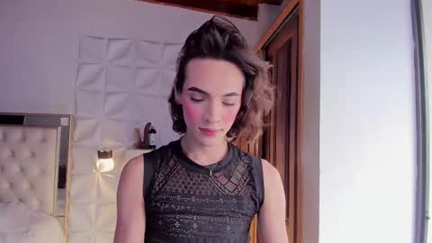 Mis Ari online show from 11.29.25