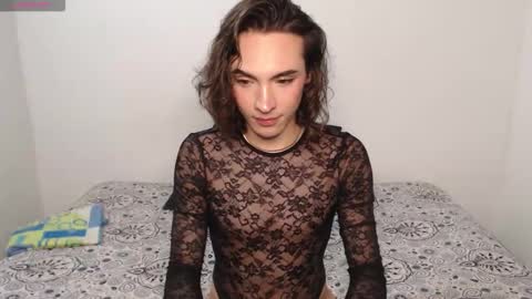 Snapshot of missarii28 chatting on 02.25.26 Mis Ari online show from 02.25.26