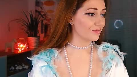 Snapshot of missbeverlymills chatting on 02.07.26 The divine Beverly online show from 02.07.26