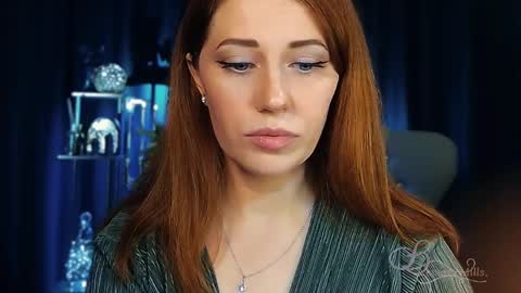 Snapshot of missbeverlymills chatting on 04.09.26 The divine Beverly online show from 04.09.26