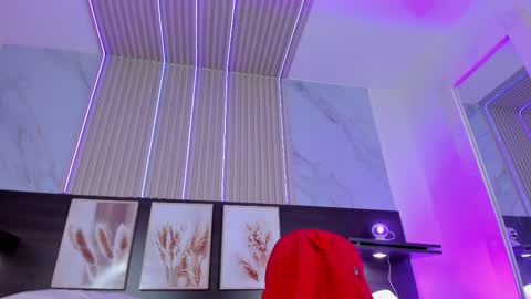 Snapshot of misscheelsee_as chatting on 12.19.24 misscheelsee_as online show from 12.19.24