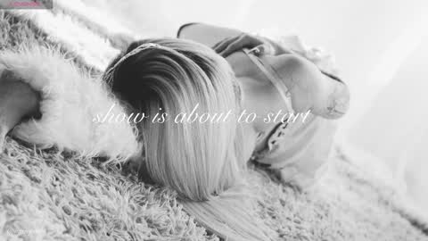 Chloe freelance model Please your thumbs up are important  online show from 01.11.26