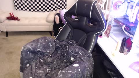 missdanibluee online show from 12.03.24