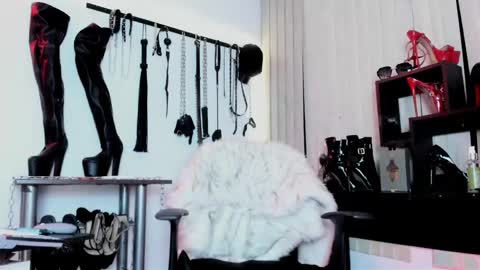 Missdarklady online show from 05.01.26