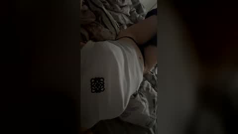 Snapshot of missdesirefkft chatting on 04.08.26 missdesirefkft online show from 04.08.26