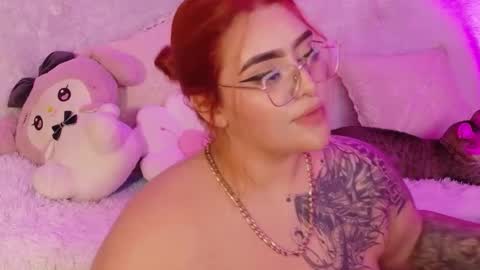 Snapshot of missevans_ chatting on 05.28.26 missevans_ online show from 05.28.26