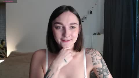 Snapshot of missfiti chatting on 12.04.25 missfiti online show from 12.04.25