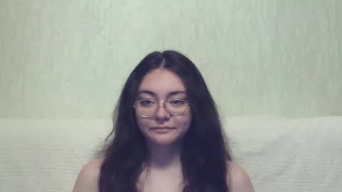 Snapshot of missis_mona chatting on 01.10.25 missis mona online show from 01.10.25