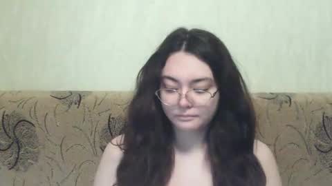 Snapshot of missis_mona chatting on 03.05.25 missis mona online show from 03.05.25