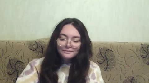 Snapshot of missis_mona chatting on 09.11.25 missis mona online show from 09.11.25