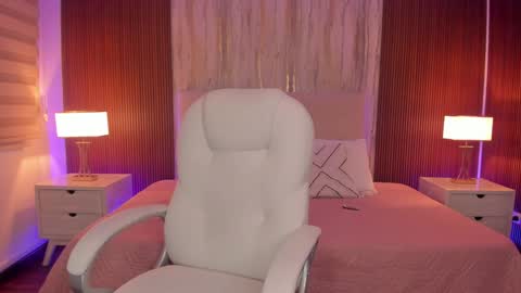 Bella Castillo online show from 01.23.25