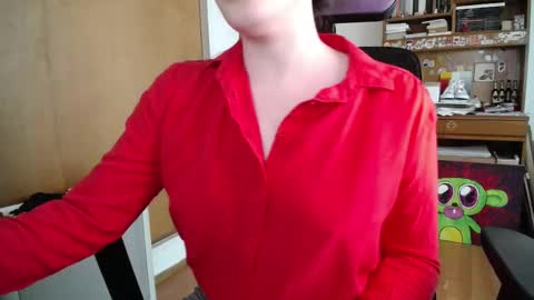 Snapshot of missivana777 chatting on 10.31.25 Ivana online show from 10.31.25