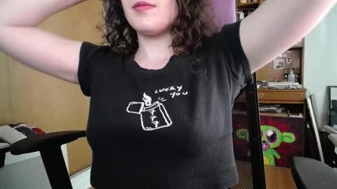 Snapshot of missivana777 chatting on 12.16.25 Ivana online show from 12.16.25