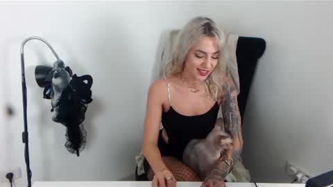 MissJenny7 online show from 12.18.24