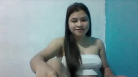 Snapshot of misskitty2xxx chatting on 03.07.25 Merry online show from 03.07.25