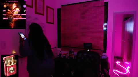 Snapshot of misslana_wn chatting on 11.01.25 LanaLul online show from 11.01.25