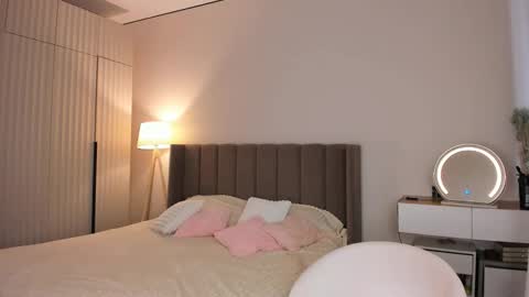 Snapshot of missliiaa chatting on 03.09.26 Aiza my last streams til Dec 8 online show from 03.09.26