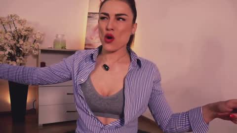 Lullu online show from 11.22.25