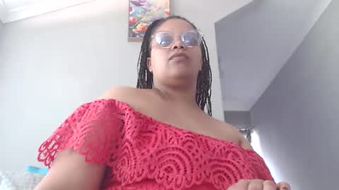 Snapshot of misslustxxx chatting on 04.28.26 misslustxxx online show from 04.28.26