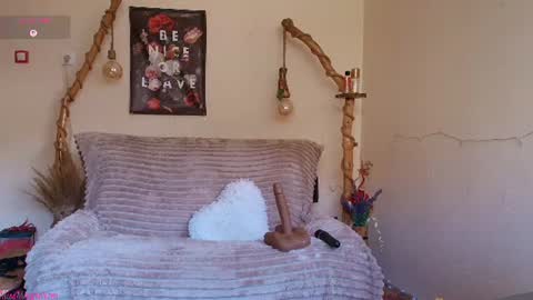Snapshot of missmagnetizm chatting on 08.01.26 Vi online show from 08.01.26
