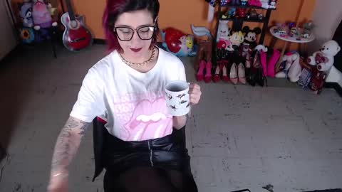 Miss Mia online show from 01.07.25