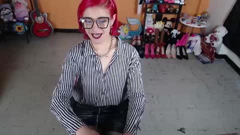 Miss Mia online show from 01.27.25