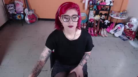 Miss Mia online show from 02.05.25