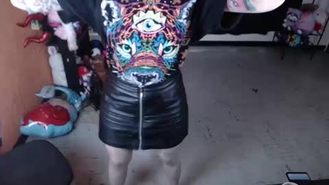 Miss Mia online show from 02.12.25