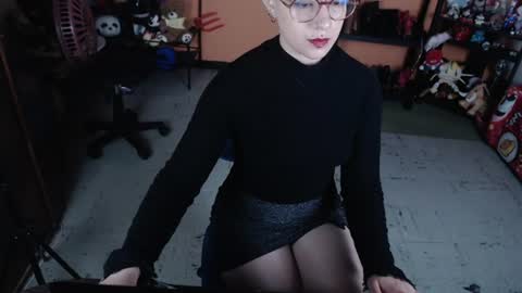 Miss Mia online show from 07.04.26
