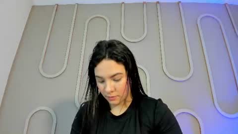 Snapshot of missmiaa_ chatting on 06.19.26 Mia online show from 06.19.26