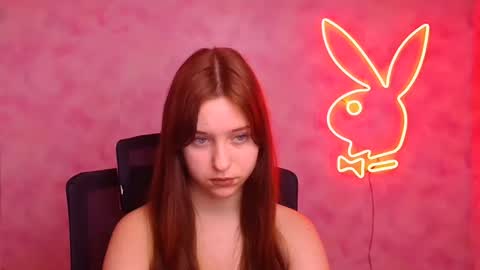 Mia online show from 12.04.25