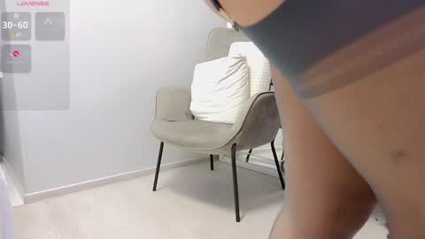 Mia online show from 12.16.24