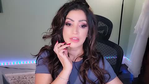 Snapshot of missmina chatting on 12.19.24 Mina online show from 12.19.24