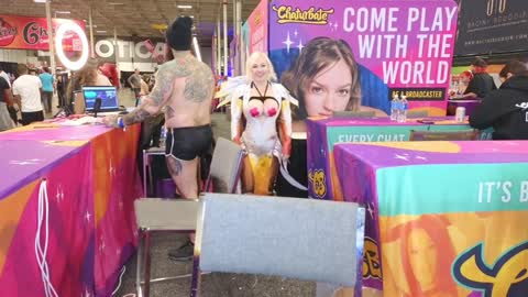 Snapshot of missnerdydirty chatting on 12.08.24 Luna online show from 12.08.24