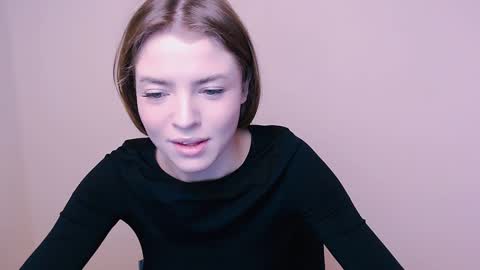 Olivia online show from 01.04.25