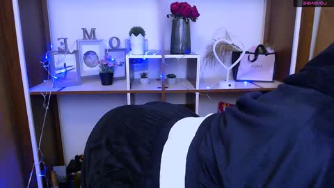 Olivia online show from 01.09.25