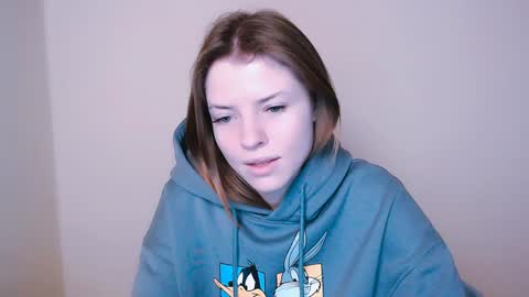 Olivia online show from 01.11.25