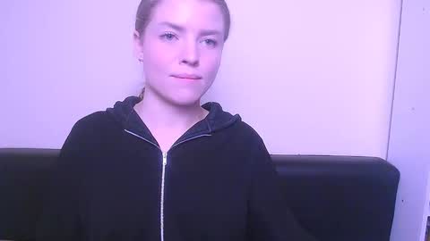 Olivia online show from 02.03.25